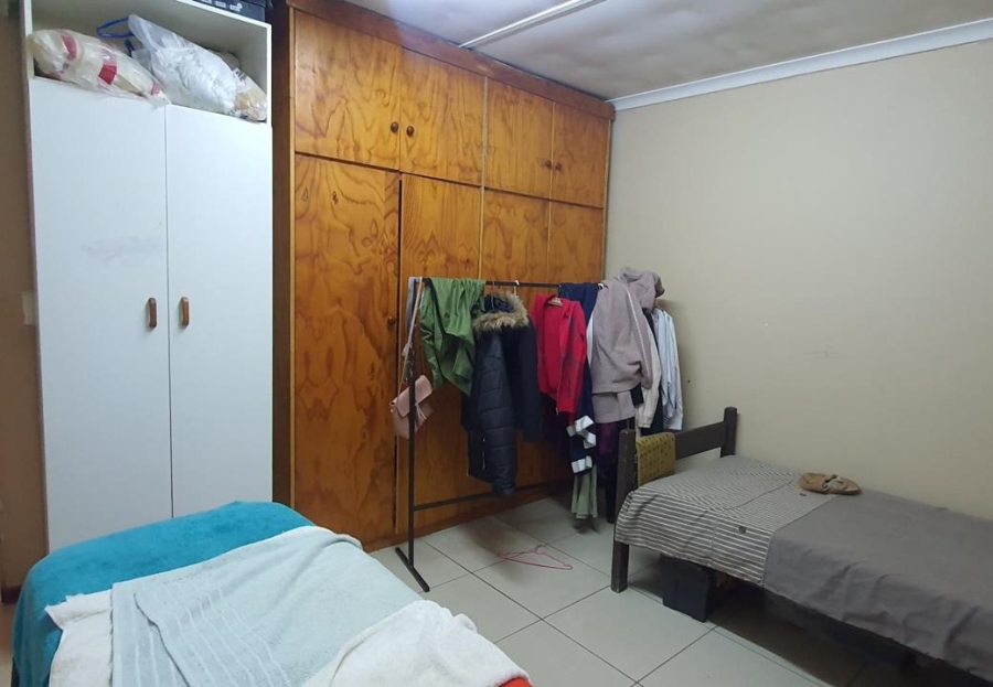 7 Bedroom Property for Sale in Surrey Estate Western Cape